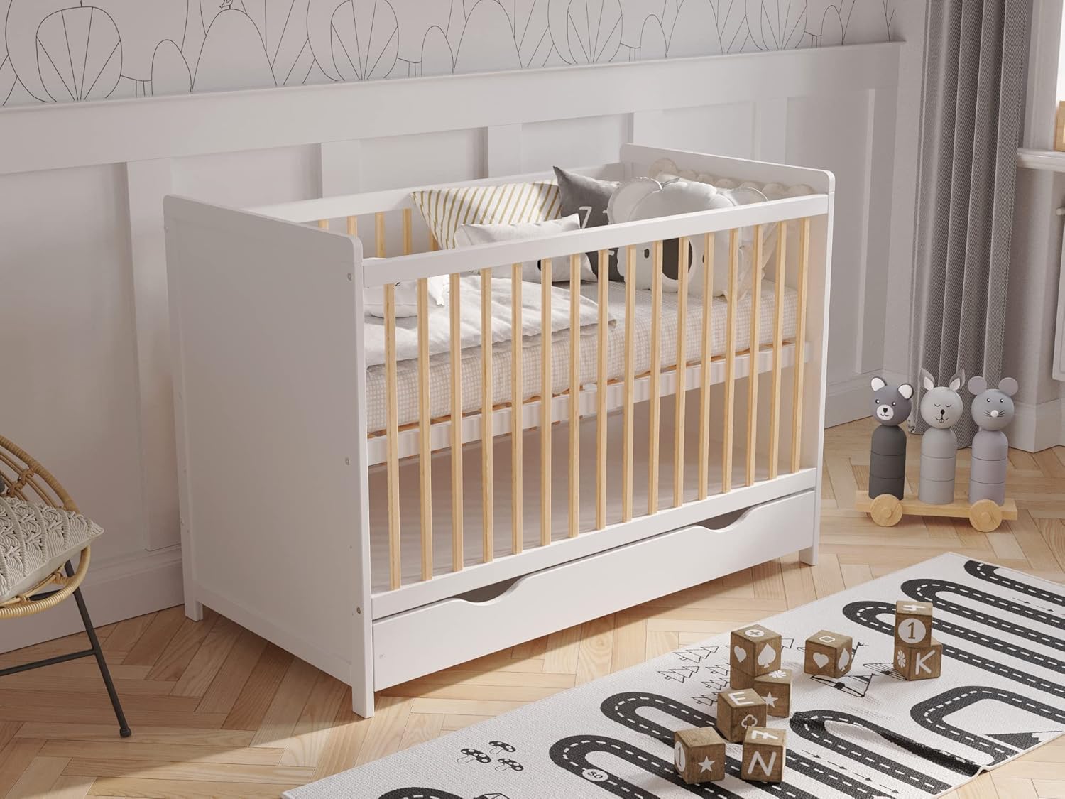 Love For Sleep Evolutief Babybed van wit grenenhout, 120 x 60 cm, met schuimmatras, lade en veiligheidsbarrière – transformeerbaar bed voor meisjes of jongens – model Tokyo